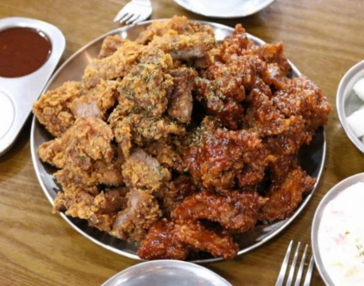 부산에서만 판다는 돼지갈비후라이드