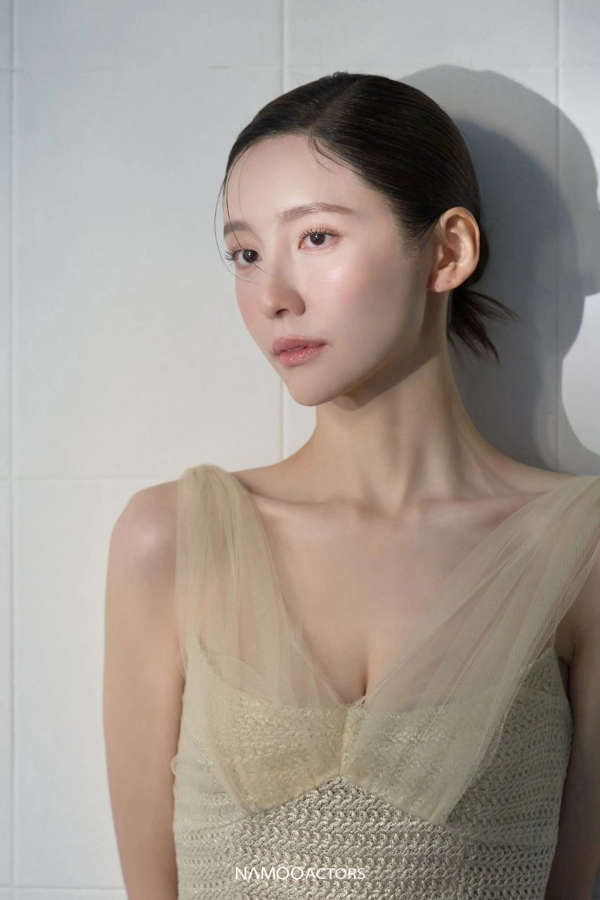 배우 박지현 골지 동탄 미시룩 아찔한 가슴골과 미모