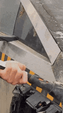 테슬라 사이버트럭 마감 상태