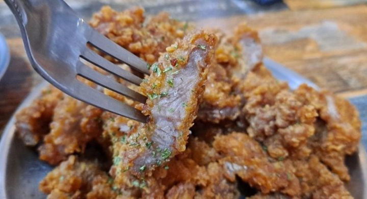 부산에서만 판다는 돼지갈비후라이드