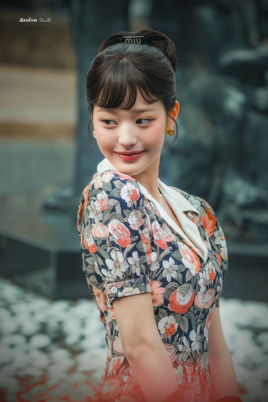 오드리 헵번을 연상시키는 아이브 장원영 원피스