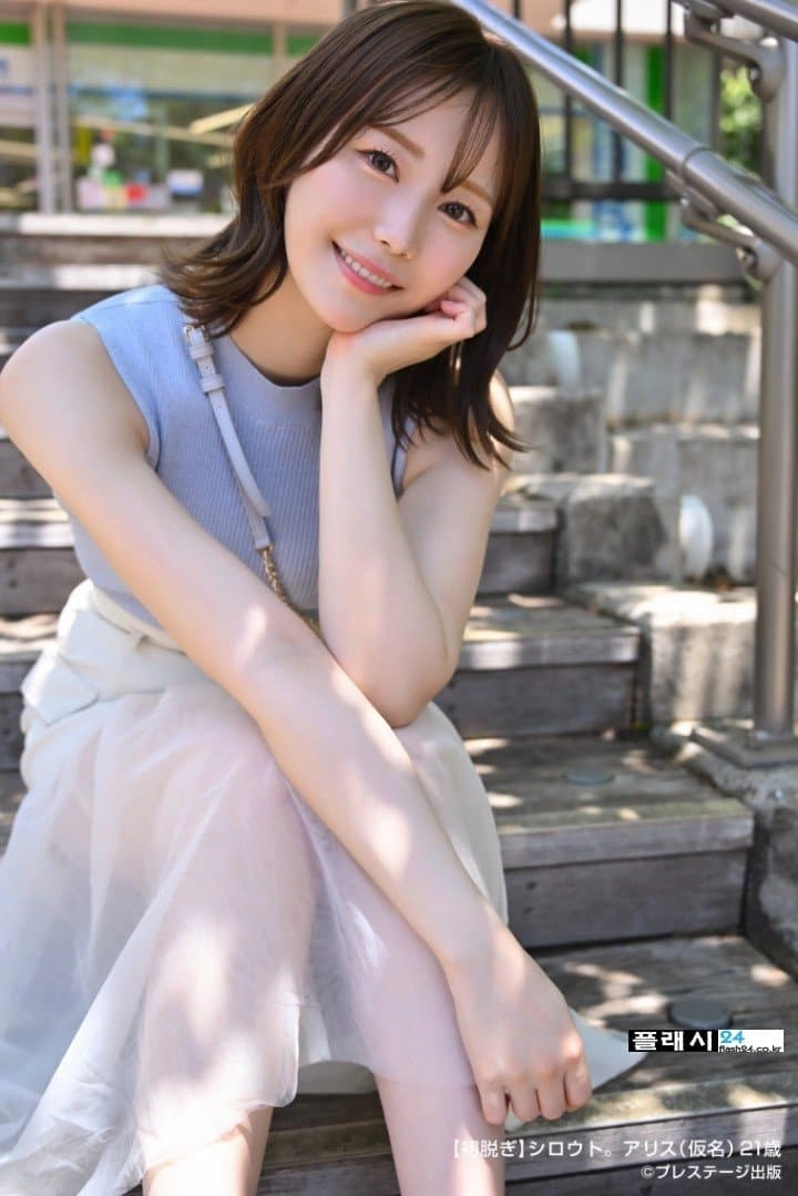 9월 데뷔작 대박난 신인 배우 샤쿠 아리스