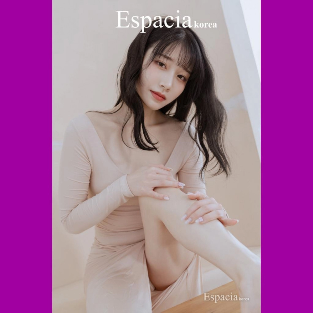 AV 1위 사이카 동탄미시룩 입고  가슴 노출