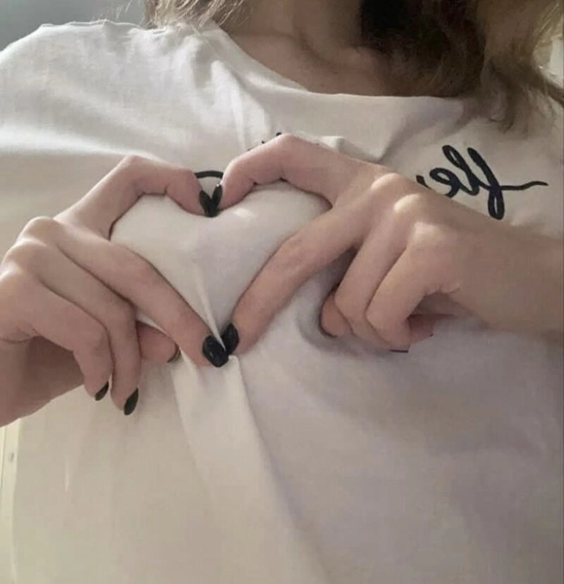 꼭지노출 가슴은 사랑입니다.