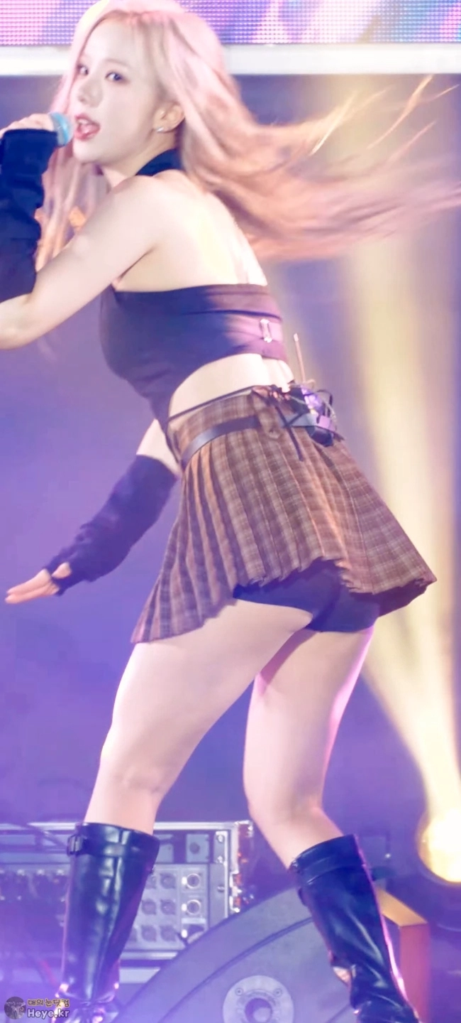 비비지 은하 체크 주름치마 속 요망한 엉밑살