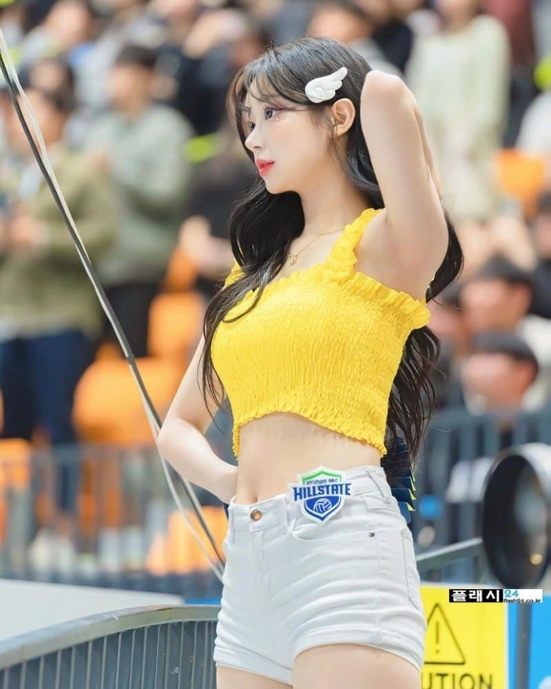 치어리더 이주은 핫팬츠 뽀얀 야벅지 야꼽 노출