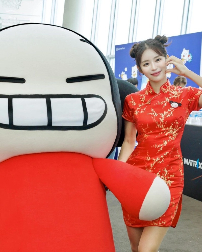 슬렌더 레이싱모델 안나경 비키니 몸매