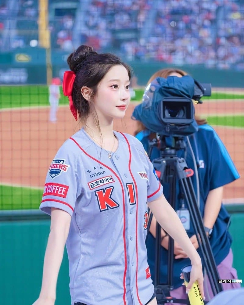 치어리더 이주은 핫팬츠 뽀얀 야벅지 야꼽 노출