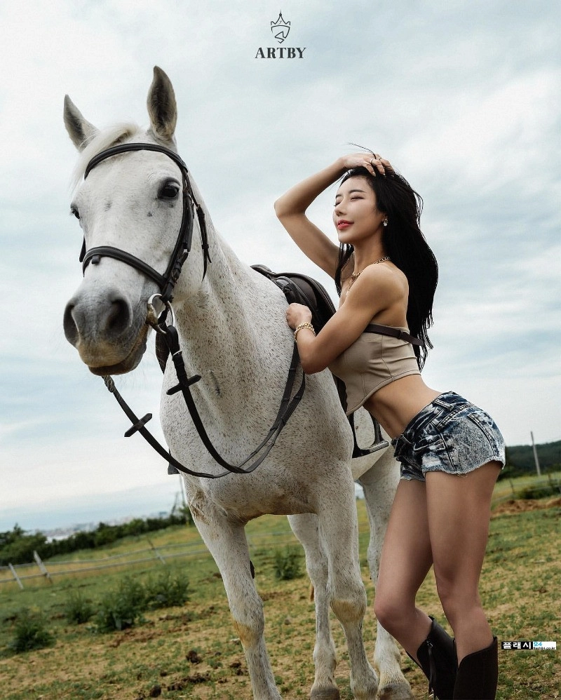 탄력 장난 아닐것 은꼴 몸매 임주영 치어리더