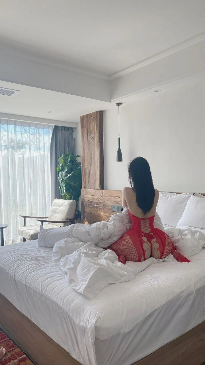 보빨 마려운 섹시한 란제리룩 그물스타킹 처자