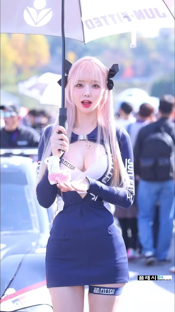 레이싱 모델 김연두 너무 내려입은 유니폼 ㄲㅈ 노출
