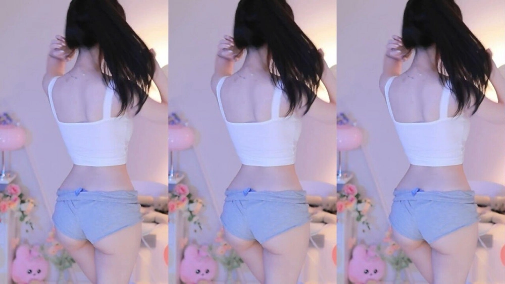 회색돌핀 말아올려서 팬티같이 만든 엉밑살 노출 BJ 아윤 특급 허리 골반