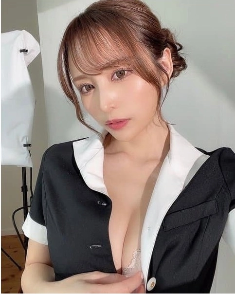 크리스마스 남친을 위해 무원 코스프레 한 그녀들