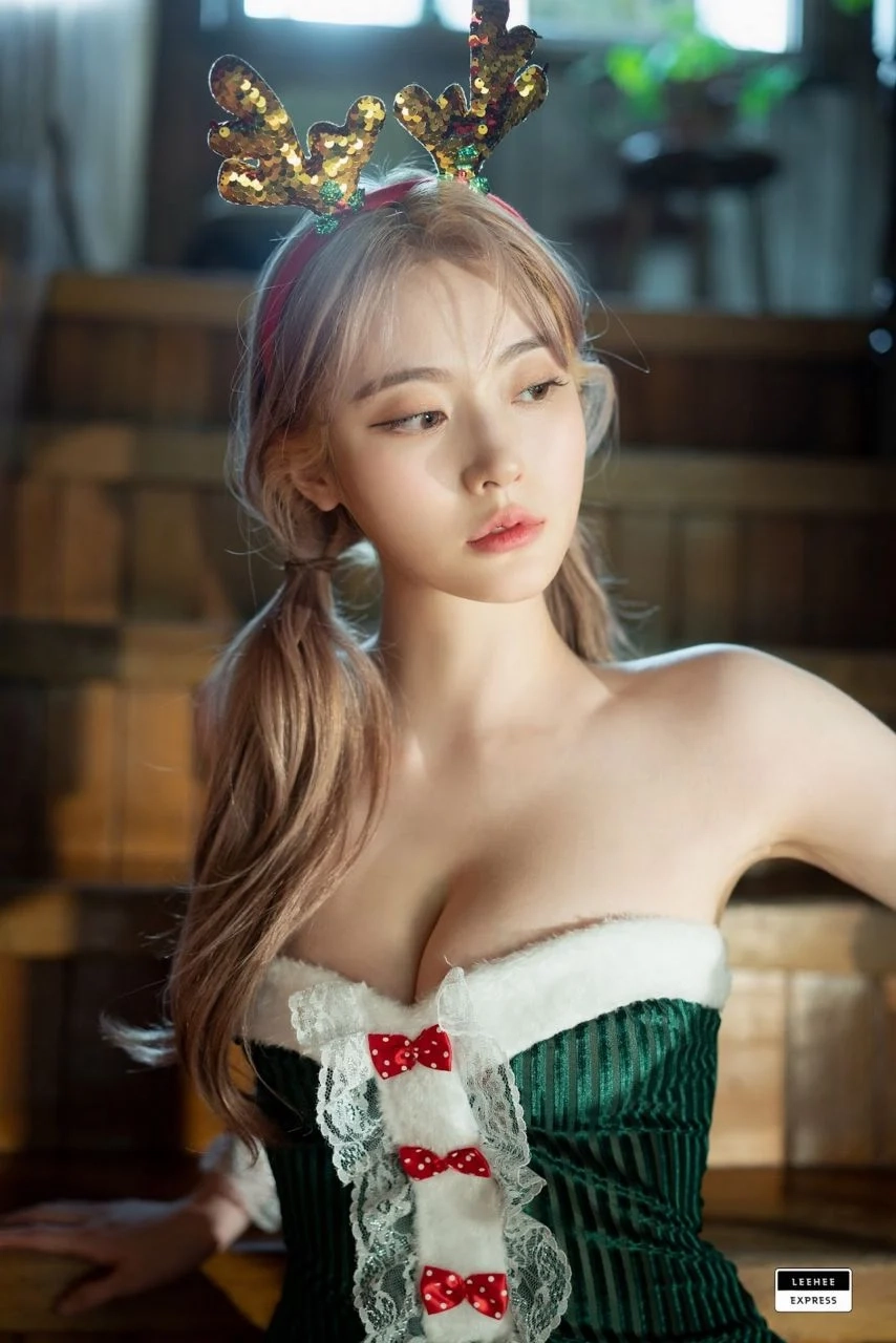 리희익스프레스 크리스마스 에디션 바디슈트 엉밑살