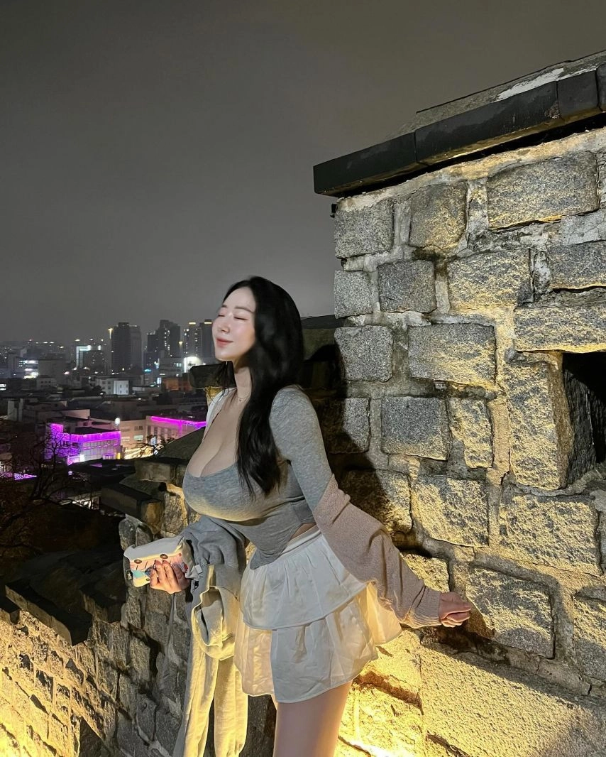 묵직한 미드가 진짜 대단한 모델