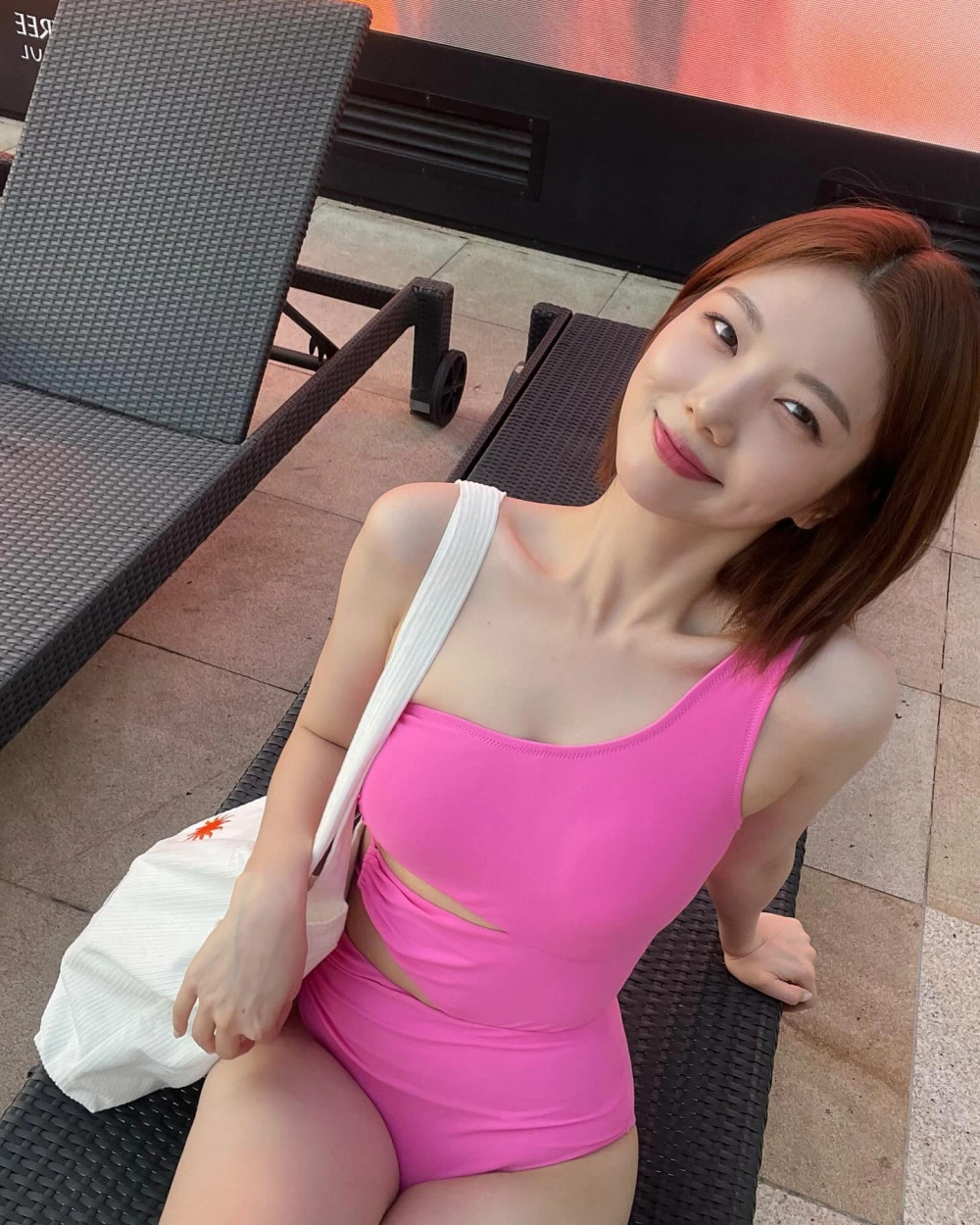 애프터스쿨 프듀48 이가은 핑크색 모노키니 늘씬한 몸매 근황