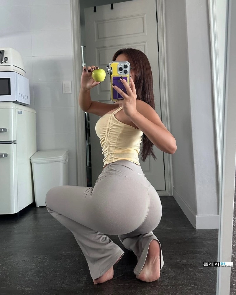 내가 좋아하는 그 힙라인 모델 키미