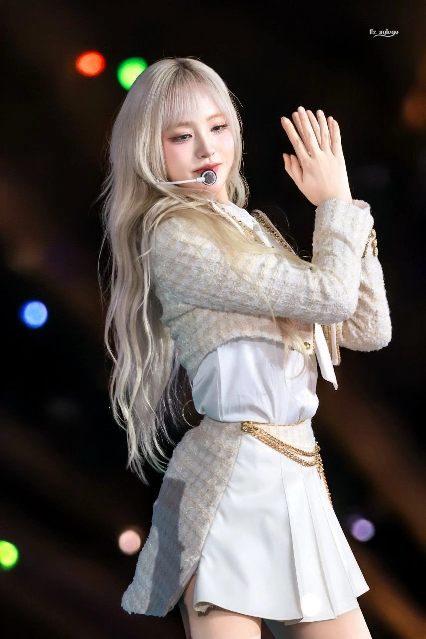 아이브 리즈 살빼고 레전드 찍은 외모 직찍