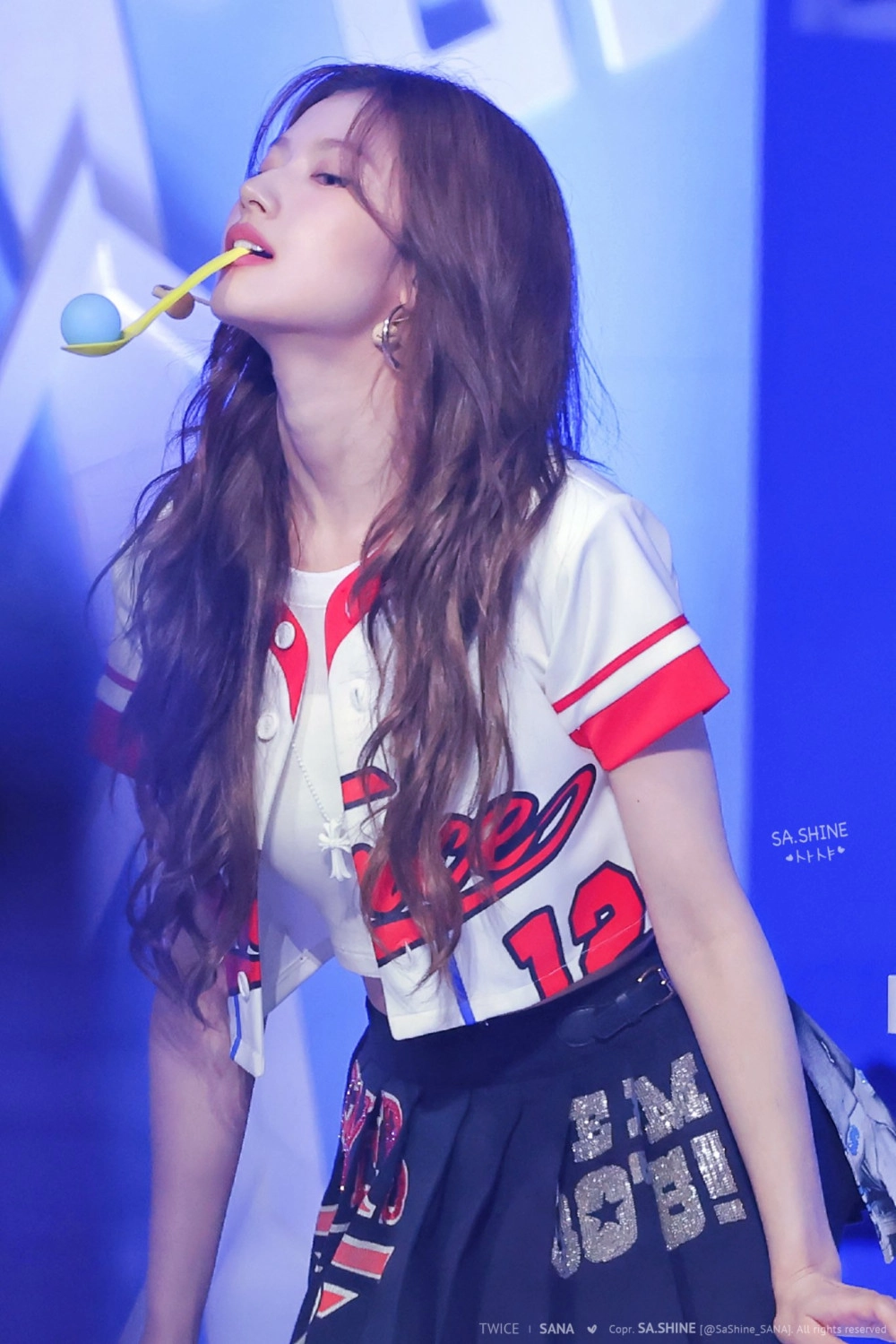 장난치다가 진짜 키스해버린 트와이스 사나♥나연