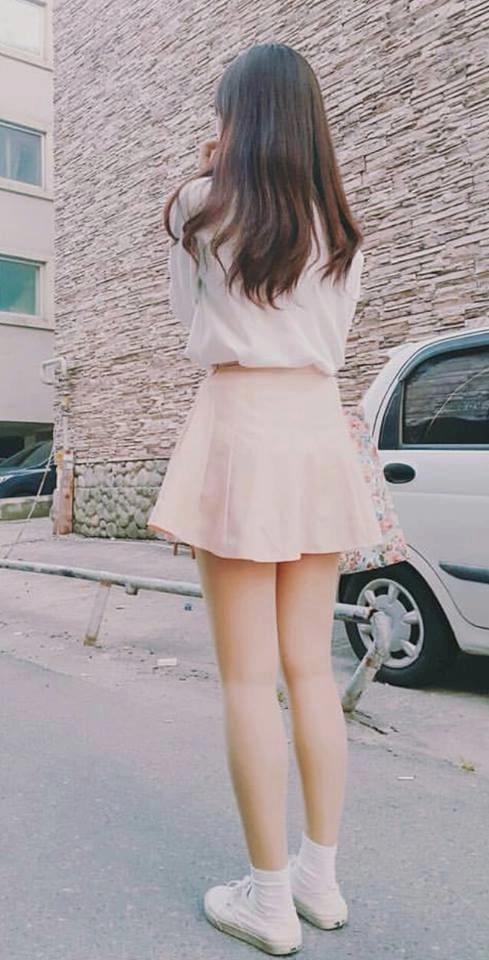 그때 그시절 여자들의 테니스치마 + 반스 조합..하앍