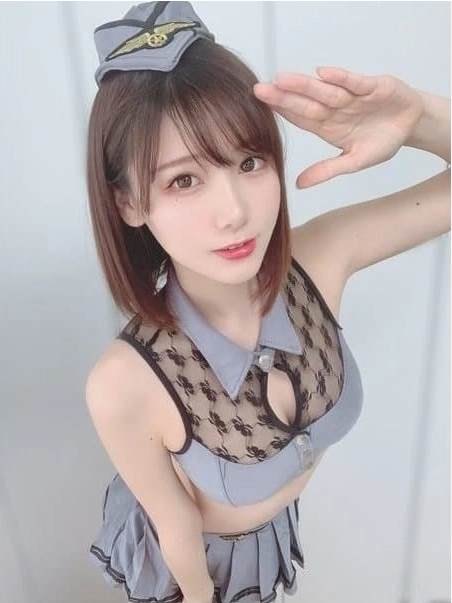 크리스마스 남친을 위해 무원 코스프레 한 그녀들