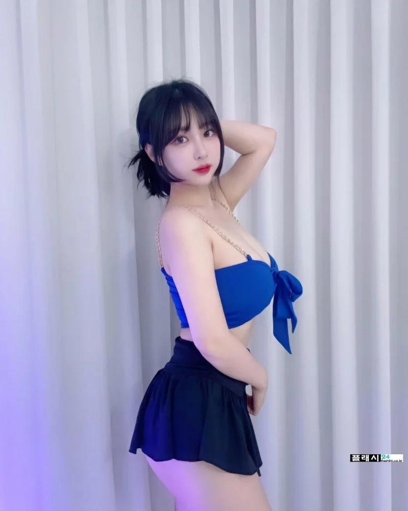 미드 사이즈가 남다른 bj루루 튜브탑