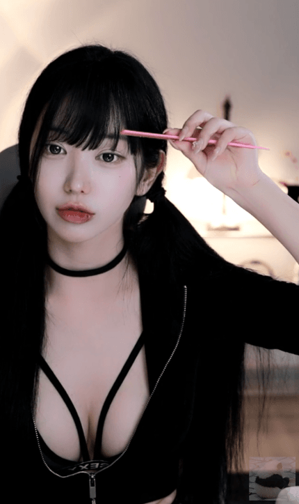 하니니 니플패치 방심 노출 순간 클로즈업