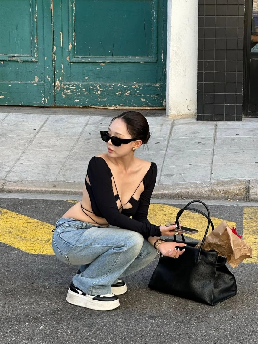 홍영기 노브라 길거리 가슴 다 보여주는 노출 패션