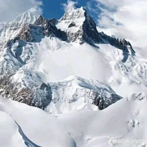 와..설산 몸매 보소..