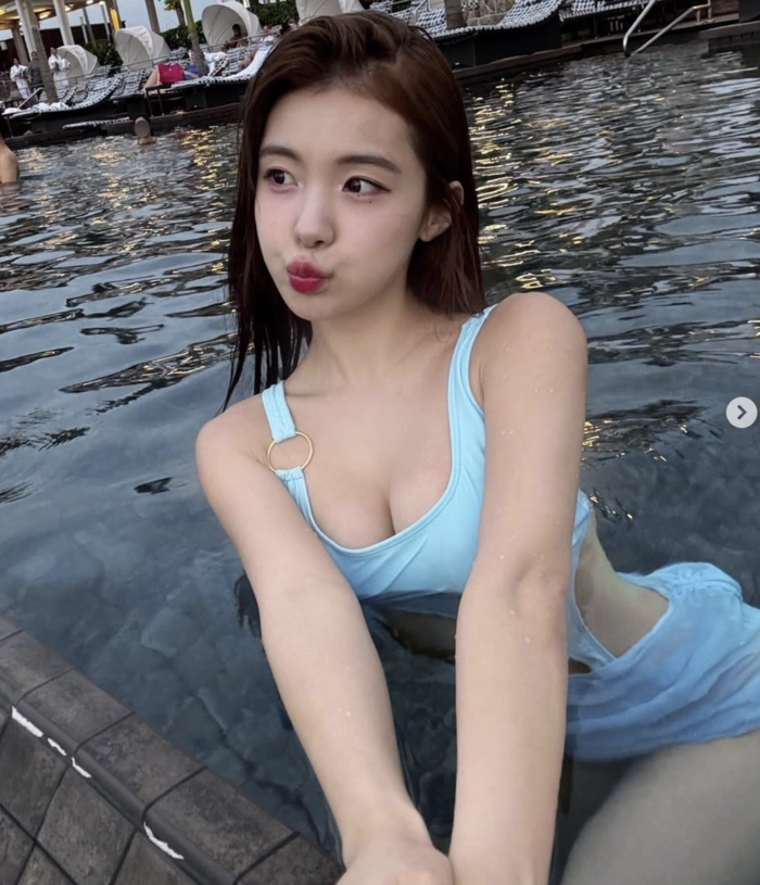 치어리더 이다혜, 절개 비키니
