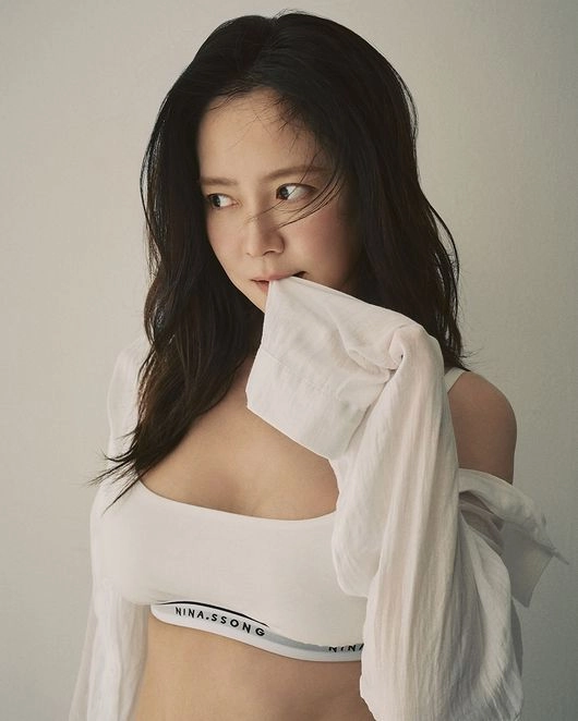 속옷 CEO' 송지효, 시원하게 벗었다