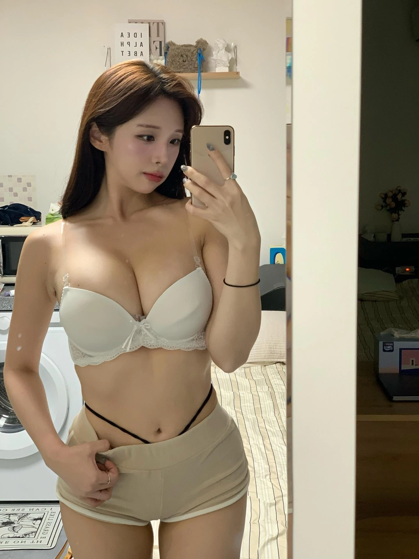 남친 자취방 놀러온 컨셉 꽃빵