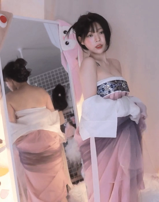 개량한복 입은 BJ 김유디