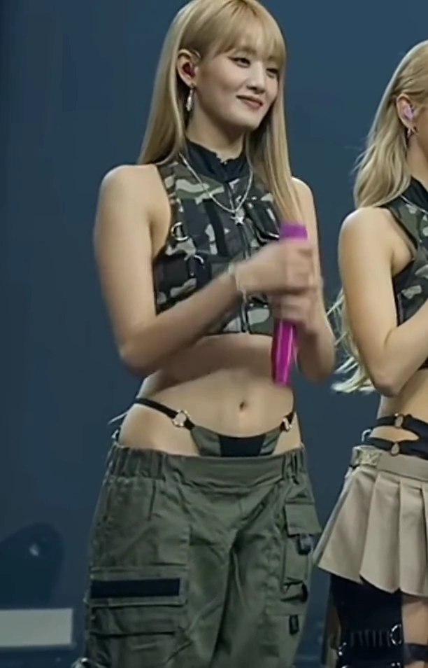 여자아이들 민니 너무 과하게 내린 로우라이즈 패션