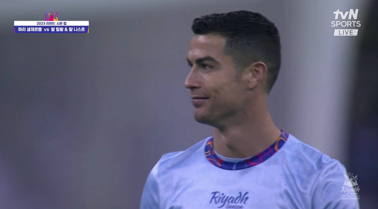 PSGvs사우드올스타 메시랑 호날두 악수 ㅋㅋㅋ