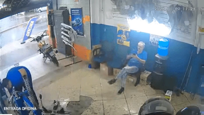 두번 혼나는 사장님 ㅋㅋㅋㅋㅋㅋㅋㅋㅋㅋㅋㅋㅋㅋ