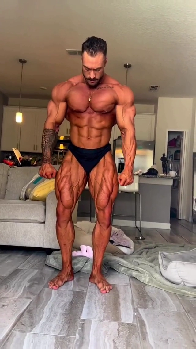 현 세계 최고 보디빌더 크리스범스테드