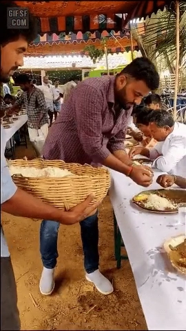 인도의 식사배식