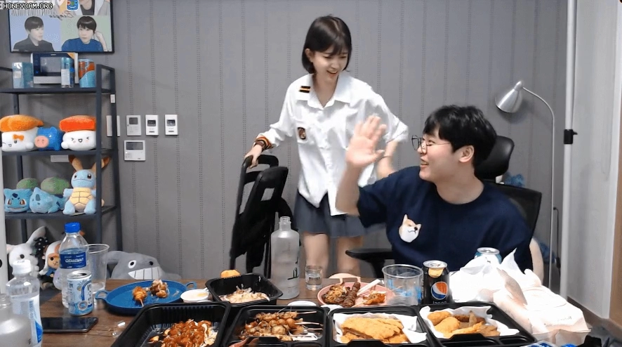 문월이랑 합방하다가 가슴 만지는 남자BJ