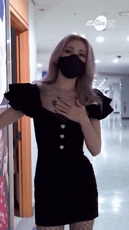 전소미 전신망사 원피스 몸매