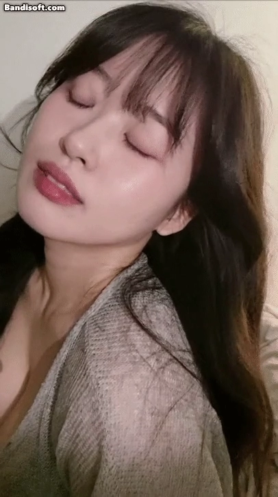 가슴 부비며 끼부리는 소람잉