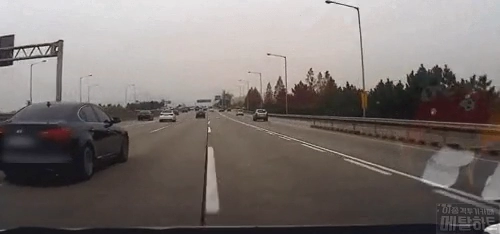 보복운전후 사고유발하고 튐 ㄷㄷ