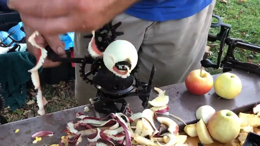 1871년에 만들어진 사과 깍는 기구