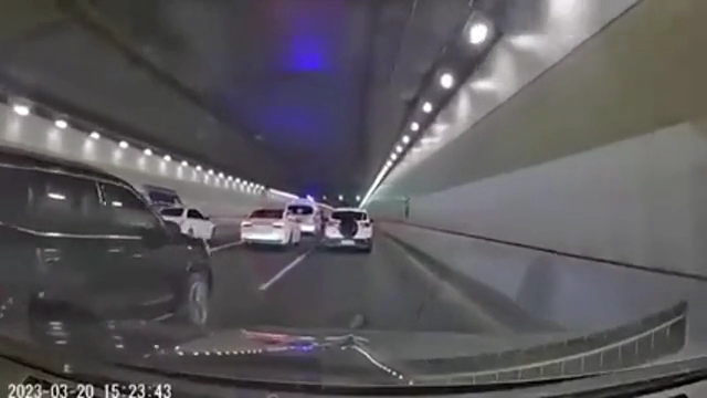 깜빡이 키고 들어와 ㅅㅂ롬아