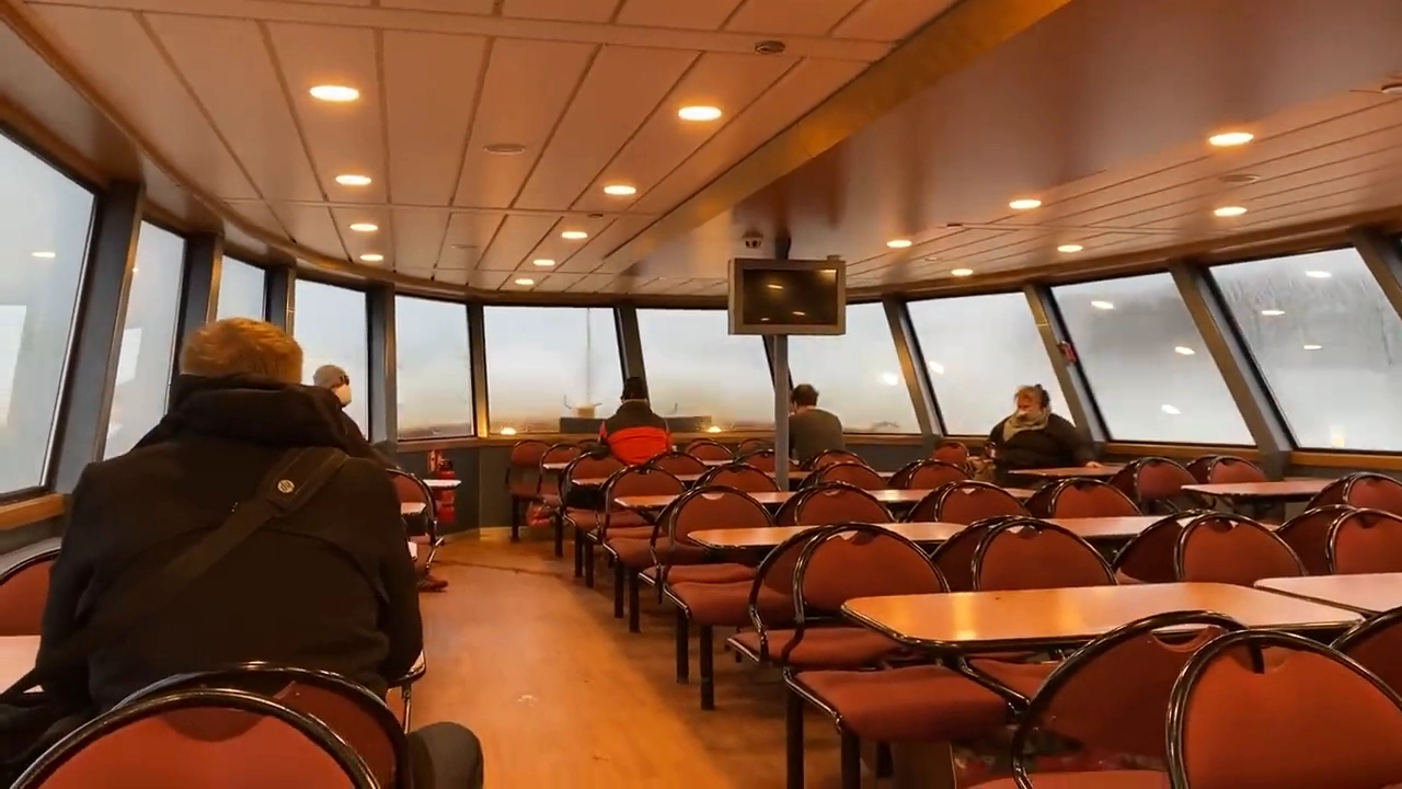 파도에 박살나는 여객선 ㄷㄷ