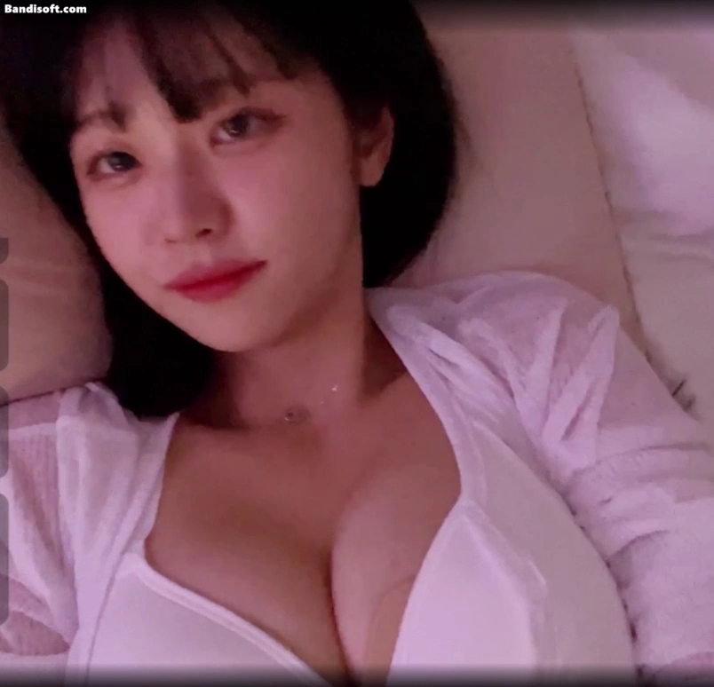 쵸단 침대위 남친시점 가슴