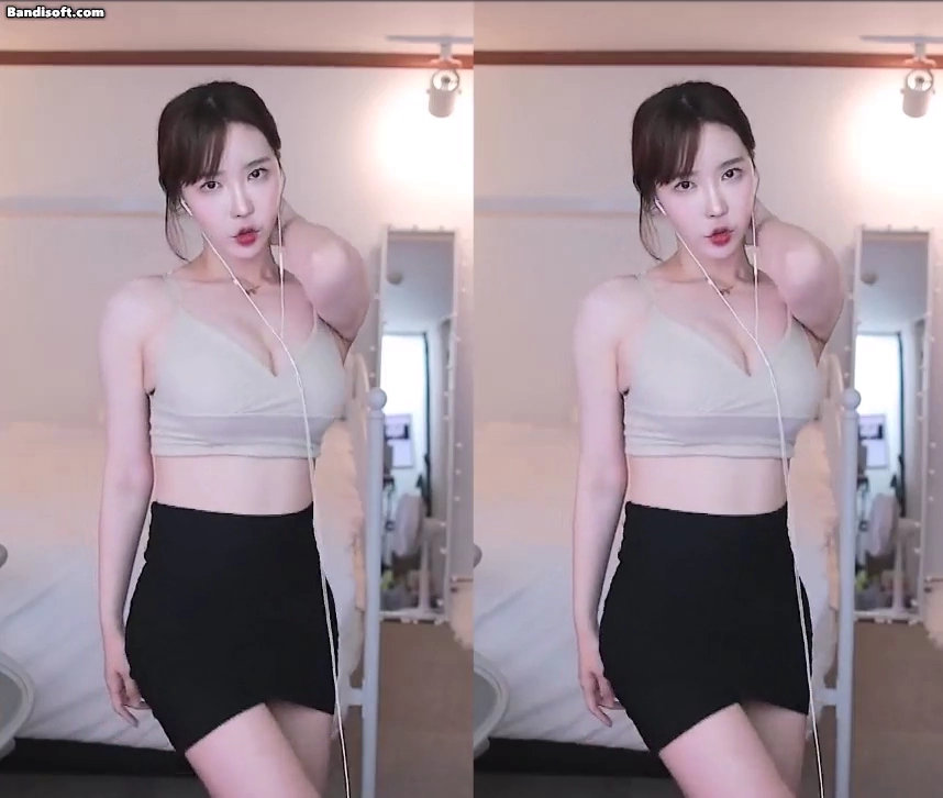 겨우디 F컵 출렁임