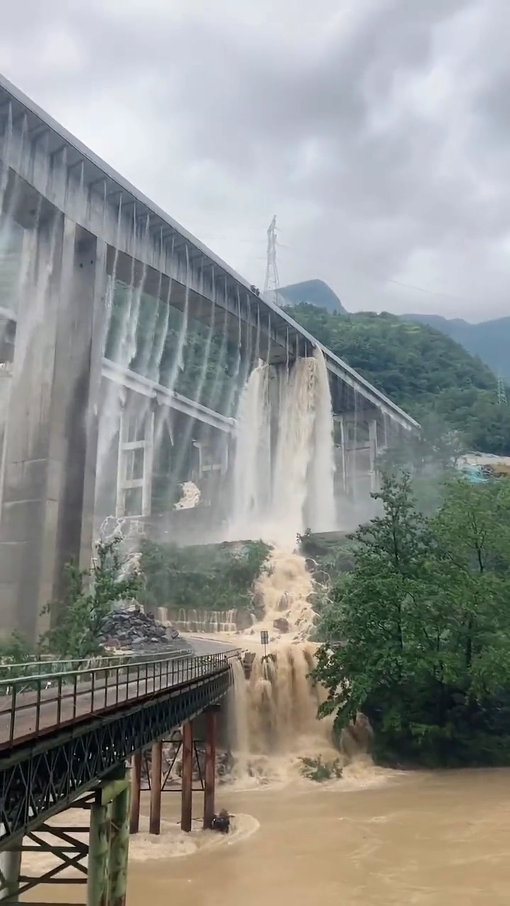스케일이 다른 중국의 홍수
