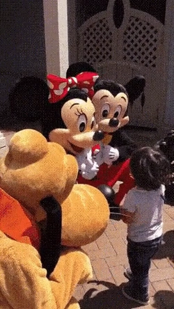 디즈니랜드 직원의 발빠른 대처