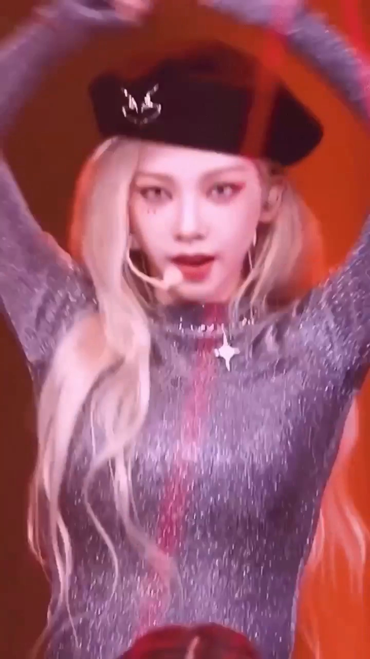 카리나 묵직한 슴부먼트